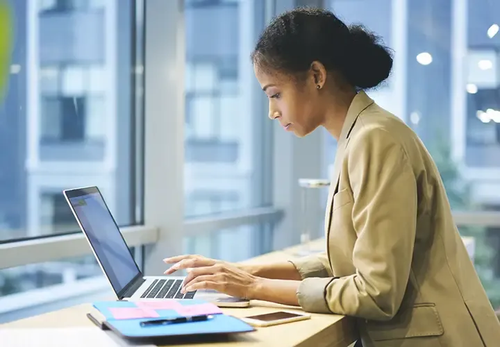 Top 10 Best Online Background Check Sites & Companies in 2025